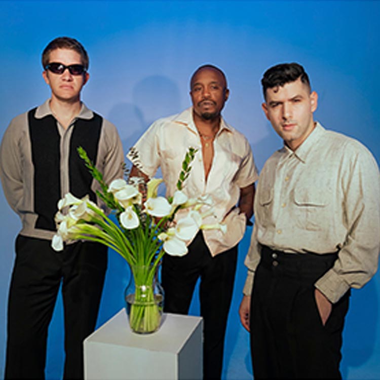 Durand Jones & the Indications